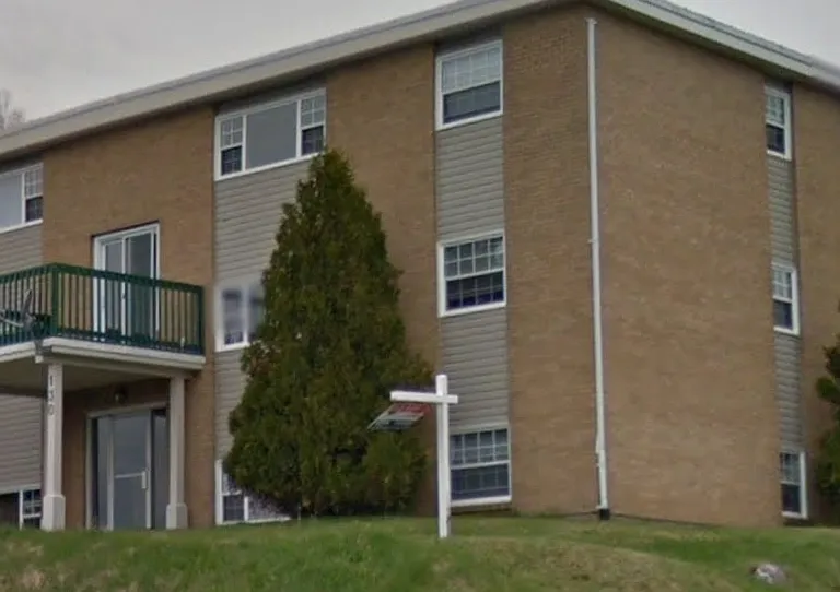 130 Inverness Pl — Photo 6