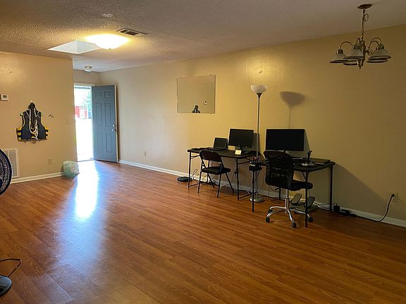 2nd image of 114 Helen Cir #A