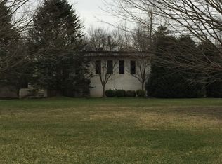 22570 Sherwood Rd, Belleville, MI 48111