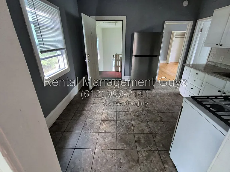 2411 Golden Valley Rd #2 — Photo 2