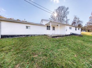 17380 Texas Rd, Heath, OH 43056