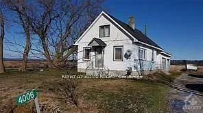3 bed, $2,000 — Photo 2