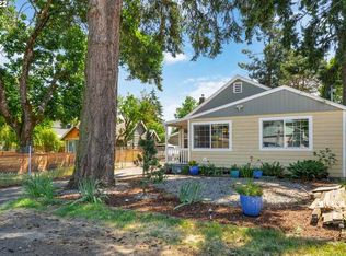 6136 SE Lexington St, Portland, OR 97206