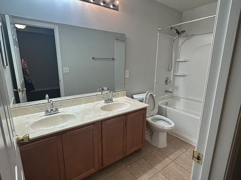 2307 Sunset Bluff Dr — Photo 9