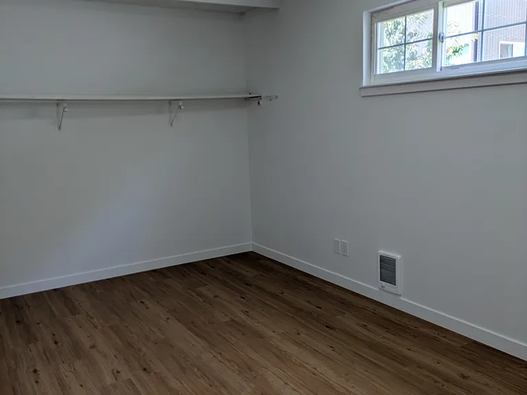 115 26th Ave S #4 — Photo 11