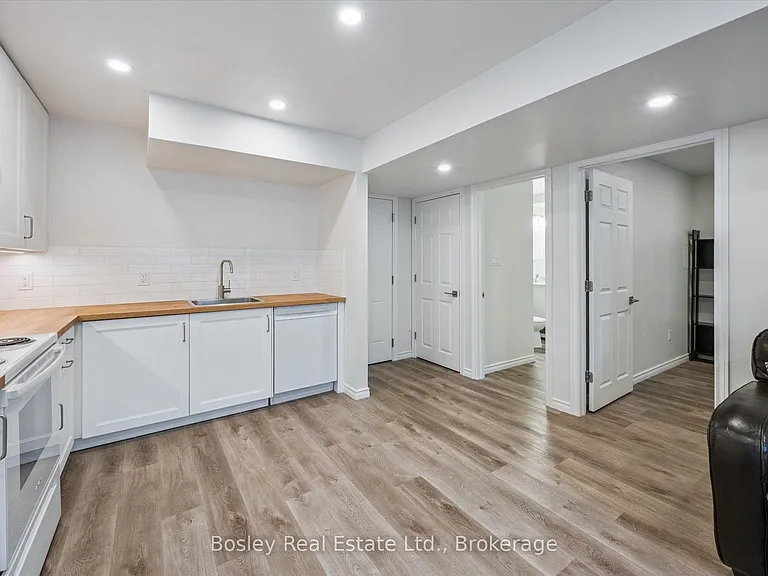 24 Menzie Ave #B — Photo 19
