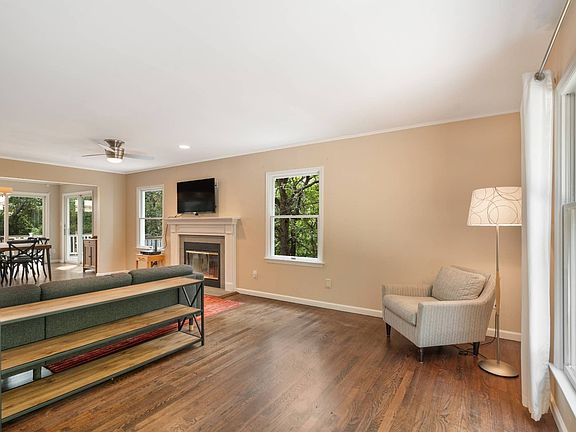 3rd image of 55 Red Fox Ln