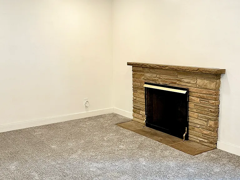 2101 S 6th Ave — Photo 13