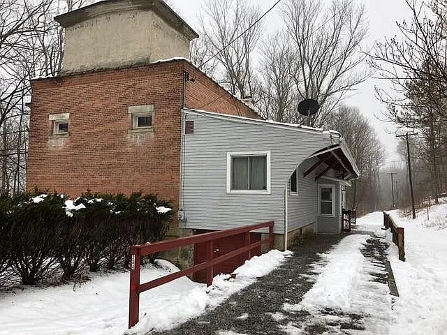 284 High St