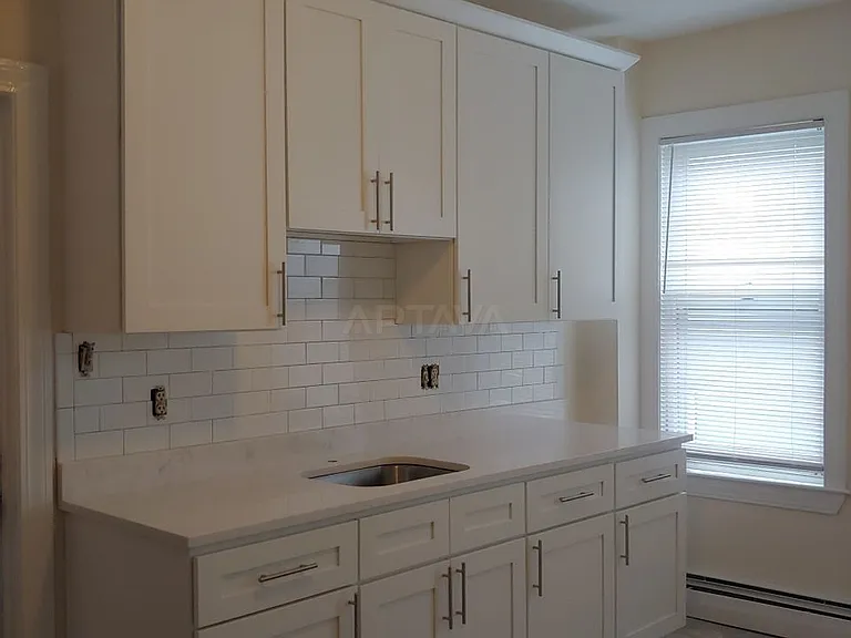 66 Morton Ave #2 — Photo 4