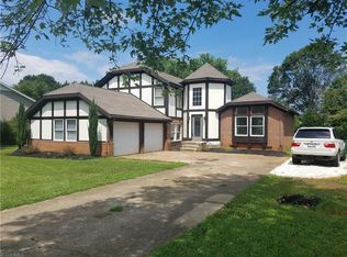 7035 Idols Rd, Clemmons, NC 27012