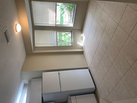 5th image of 2399 Pinehurst St