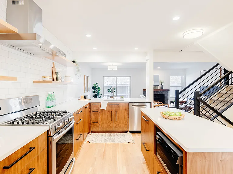3165 Westwood Ct — Photo 1