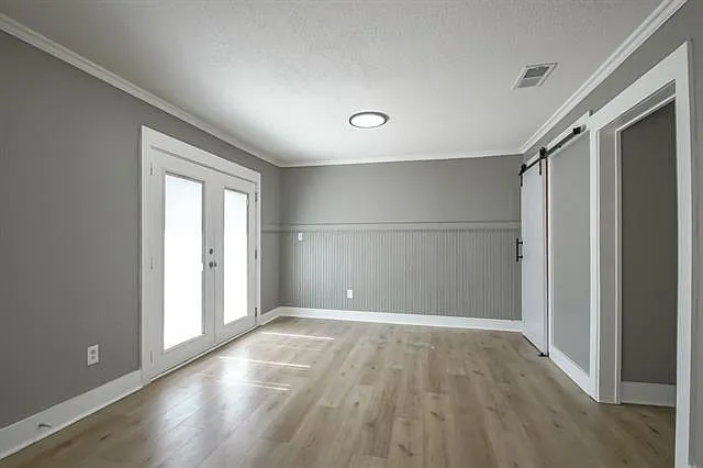 308 Robin Hood Dr — Photo 9
