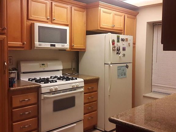 4th image of 2421 Felicia St