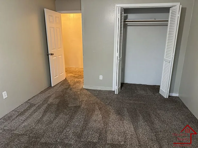 1267 Phillips Dr — Photo 12