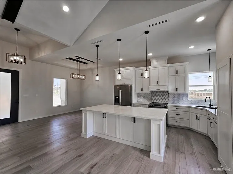 532 Freedom Way — Photo 12