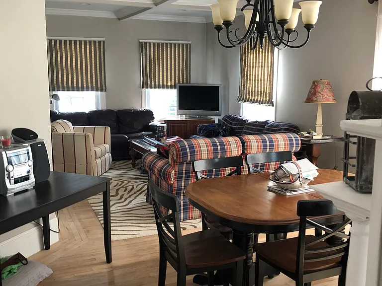 19 Morgan Ave — Photo 1