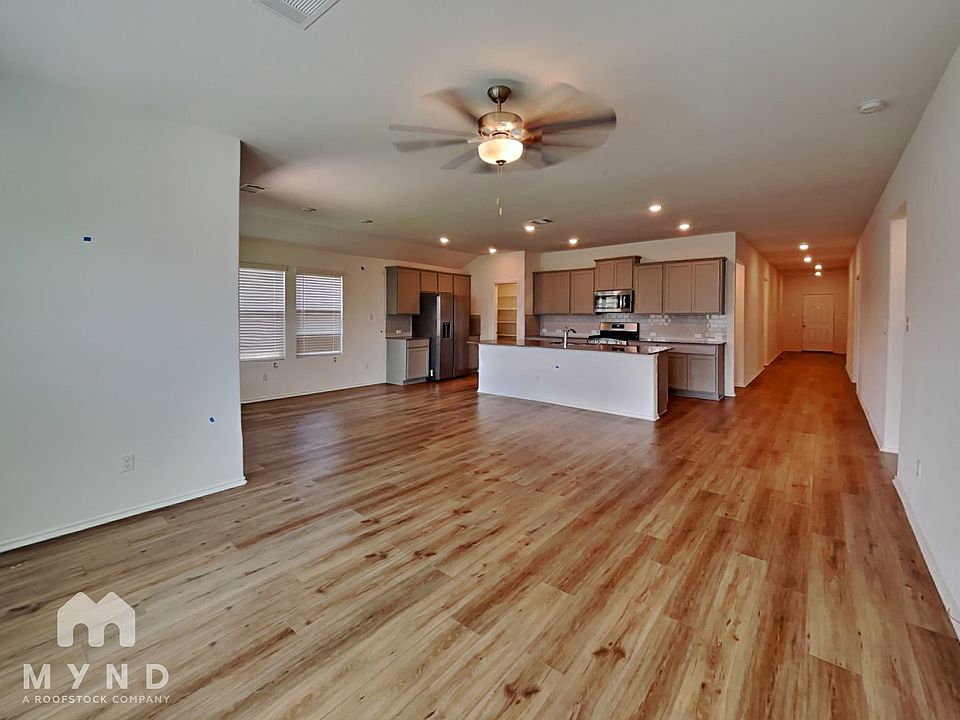1st image of 441 Sebring Cir