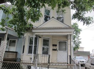 821 Ridge St, Newark, NJ 07104