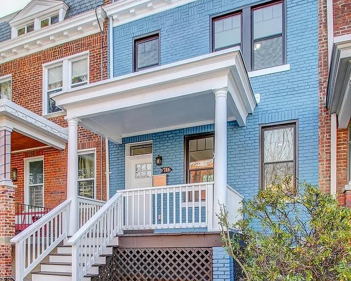 716 Kenyon St NW — Photo 1