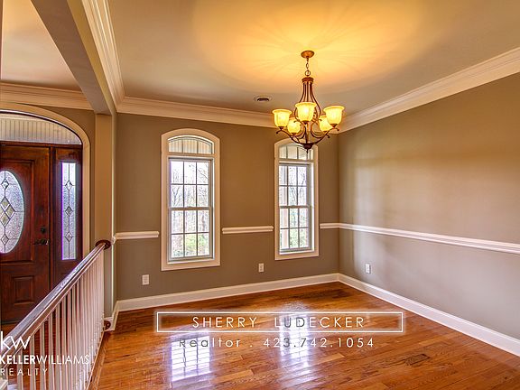 4th image of 1908 Millbrook Dr