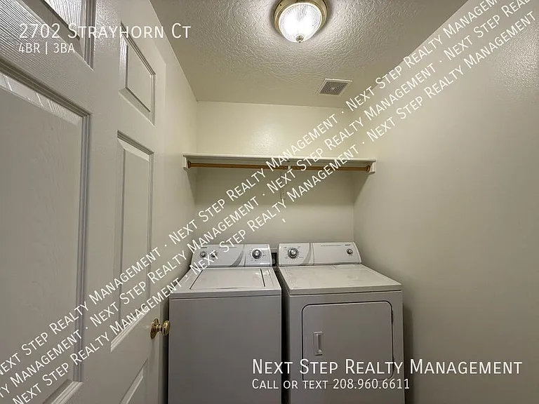 2702 Strayhorn Ct — Photo 9
