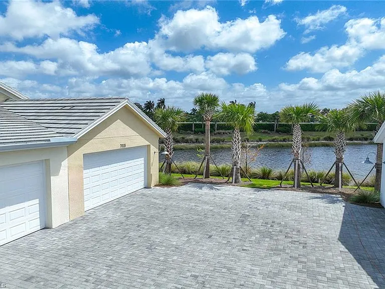 7018 Saona Ct — Photo 20
