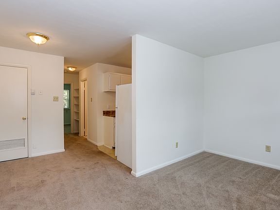 5th image of 605 Barberton Dr Ste 104