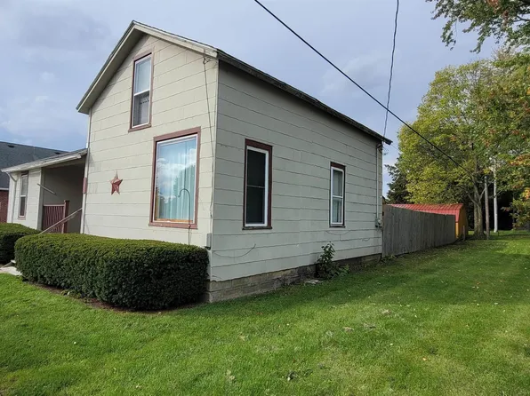 150 Maple St, Waterloo, IN 46793