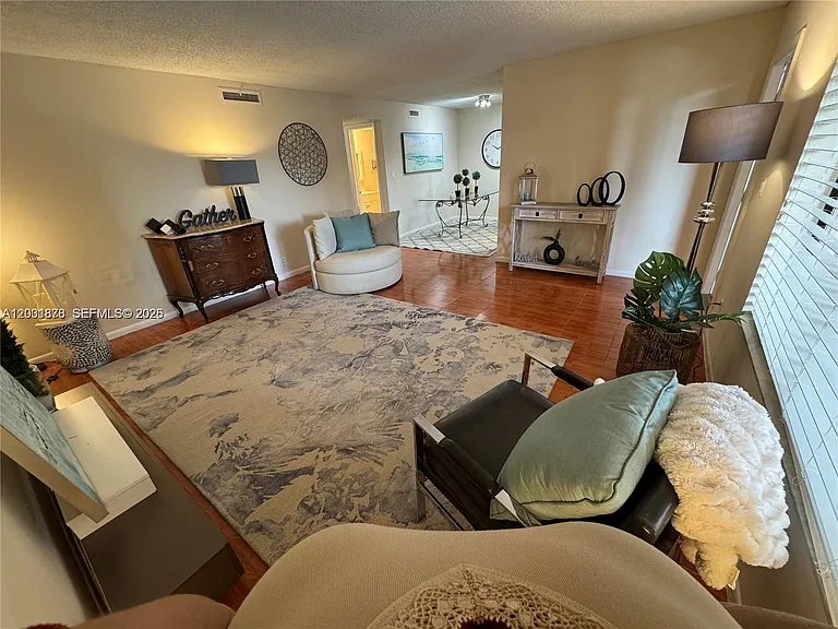 6900 SW 39th St #206J — Photo 7