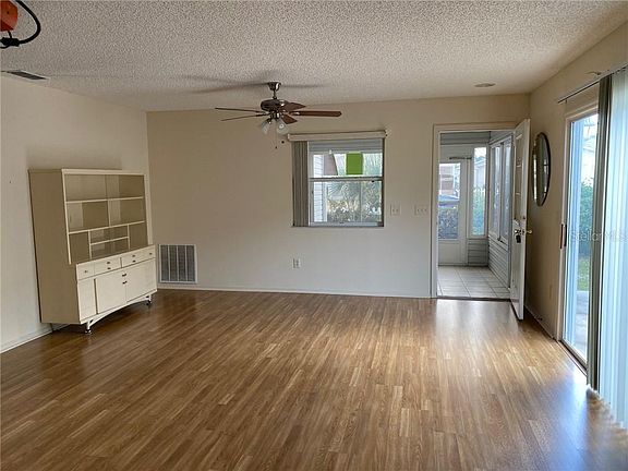 2nd image of 2917 Barboza Dr