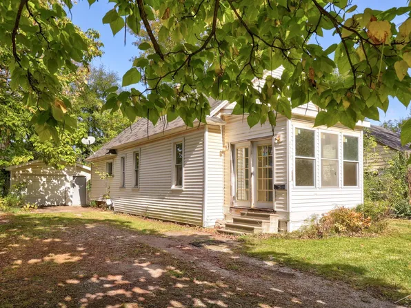 2523 E Holland Ave, Saginaw, MI 48601