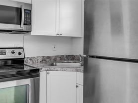 6950 NW 8th Ave, Miami, FL