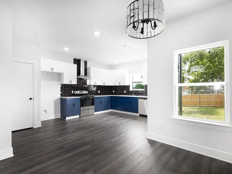 2732 Camel Ct — Photo 3