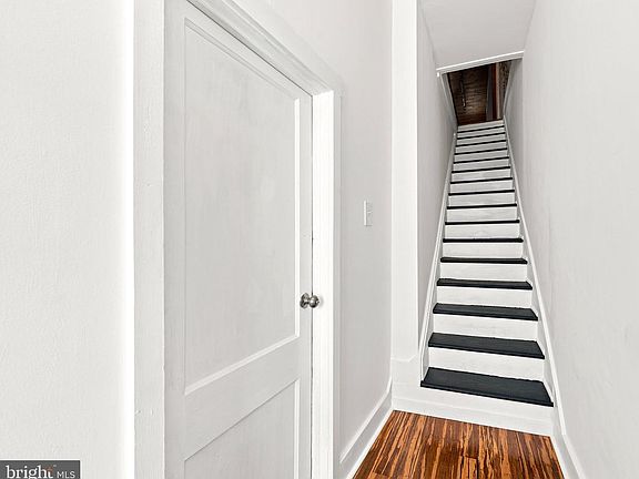 3rd image of 726 Latona St
