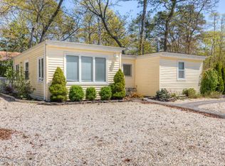 10 Cedar Dr, Lanoka Harbor, NJ 08734