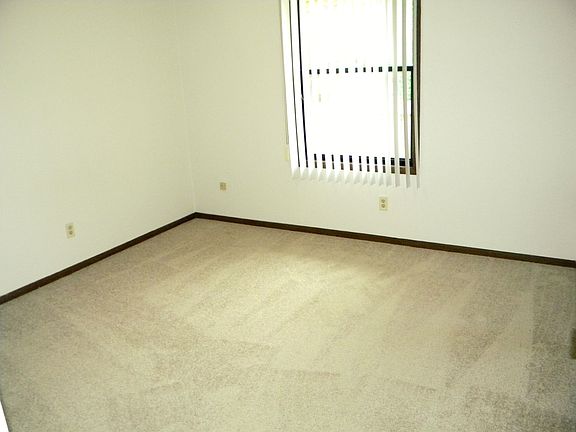 2nd image of 3175 Randolph Court Dr