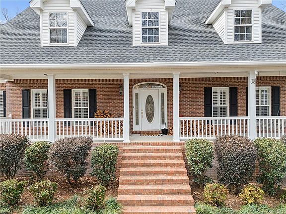 4th image of 414 Parker Branch Rd