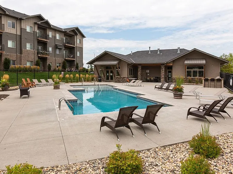 Luxury community pool at Avenue 204.