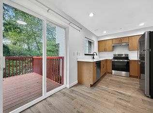 115 W Casino Rd #F, Everett, WA 98204