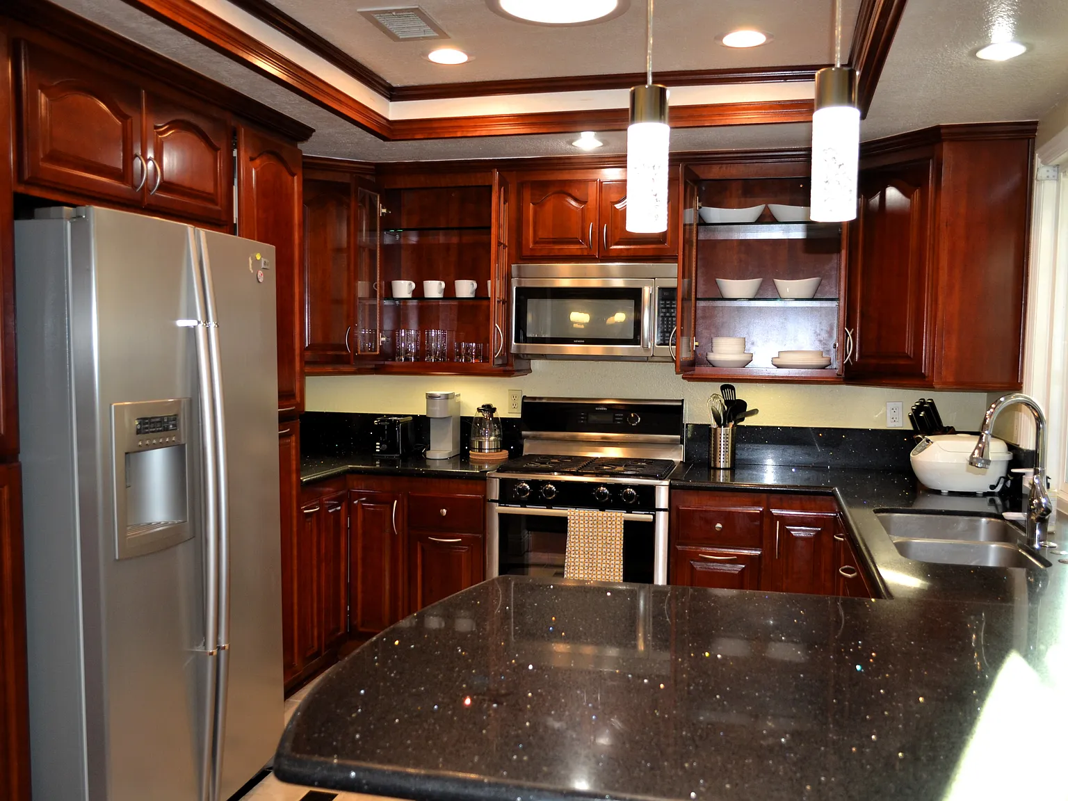 4 bed, $10,500 — Photo 4