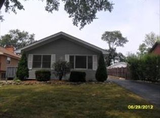22 W Morris Ave, Lombard, IL 60148
