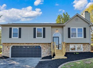 1831 Summerfield Dr, Roanoke, VA 24012