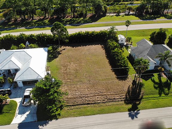 4th image of 2920 SE East Blackwell Drive