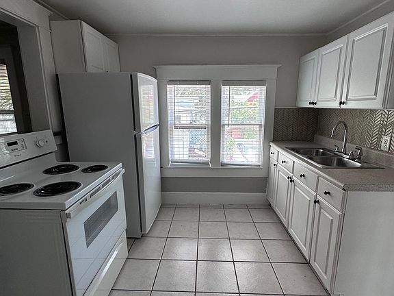5th image of 532 2nd St N #2