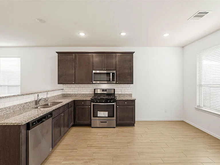 19623 Cat Spruce Ct — Photo 11