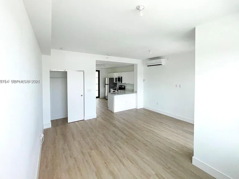 4100 Davie Rd #205 — Photo 10