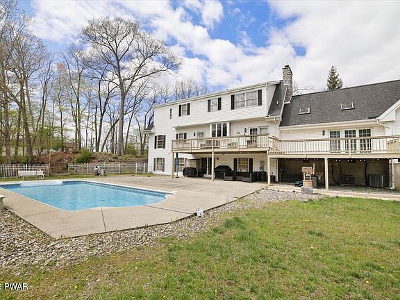 4th image of 514 Highlawn Dr