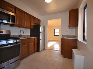 7228 153rd St #3B, Flushing, NY 11367